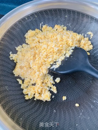 樱花虾豆角蛋炒饭的做法步骤：4