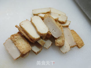 青椒鱼豆腐炒春笋的做法步骤：2