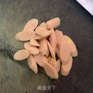 榄菜火腿肠炒饭的做法步骤：2
