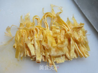 蛋皮杂炒的做法步骤：3