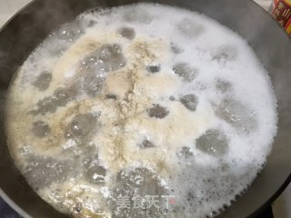 小米椒烧排骨的做法步骤：3