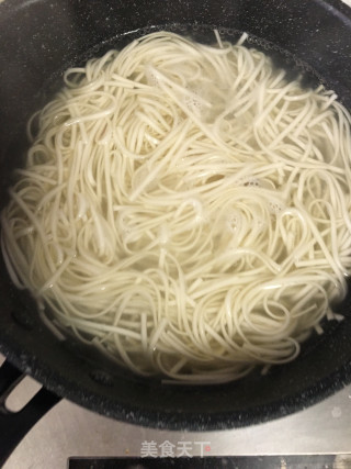 清汤羊肉面的做法步骤：4