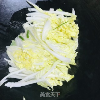 肉末粉丝炒娃娃菜的做法步骤：2