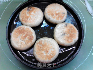 酱香腊肉蘑菇莜面馅饼的做法步骤：14