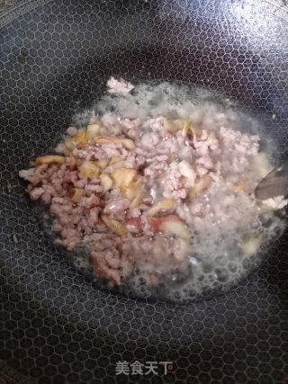 酸菜炒肉末的做法步骤：4