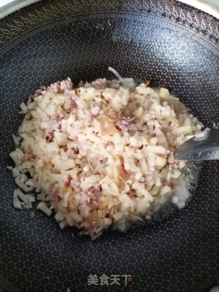 酸菜炒肉末的做法步骤：5