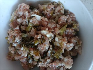 酸菜猪肉包的做法步骤：4