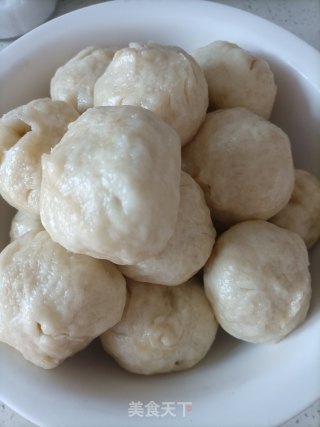 酸菜猪肉包的做法步骤：11