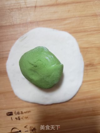 双色开花菠菜汁馒头的做法步骤：9