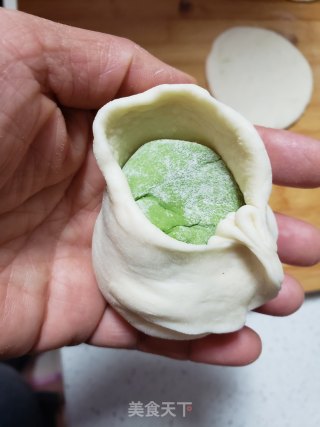 双色开花菠菜汁馒头的做法步骤：10