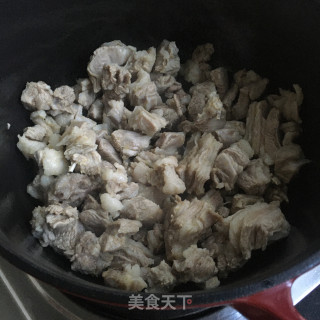 红烧羊肉面的做法步骤：6