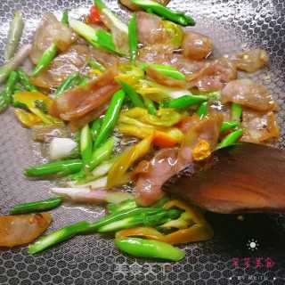 芦笋炒香肠的做法步骤：6