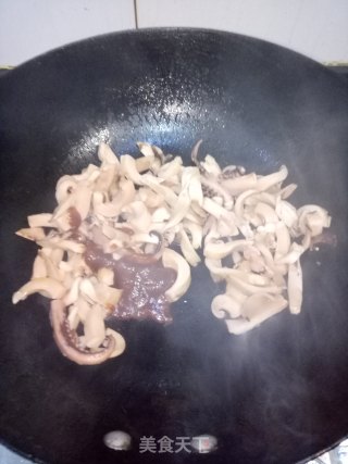 酱香鱿鱼的做法步骤：3