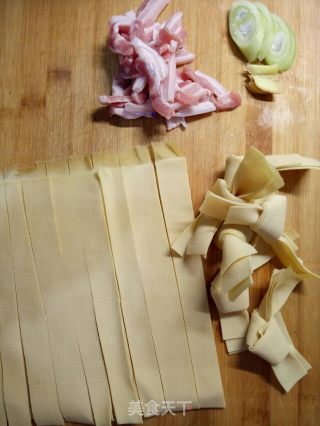香卤豆腐皮的做法步骤：1