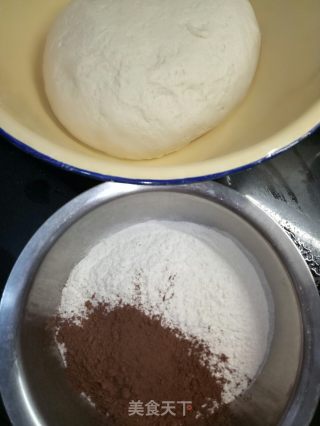 可可花式馒头的做法步骤：1