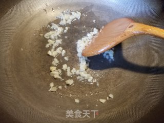 木耳炒包心菜的做法步骤：4