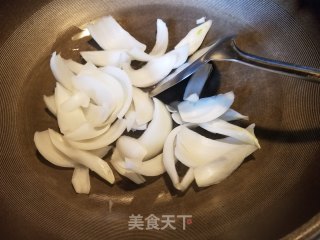 芦笋炒蘑菇的做法步骤：4