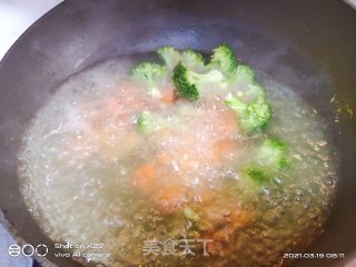 香肠圣女果西蓝花沙拉的做法步骤：4