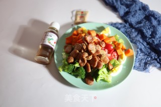 香肠圣女果西蓝花沙拉的做法步骤：9