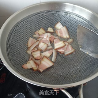 烟熏腊肉炒冬笋的做法步骤：7