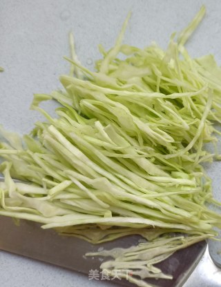 圆白菜拌驴肉的做法步骤：2
