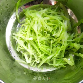 圆白菜拌驴肉的做法步骤：5