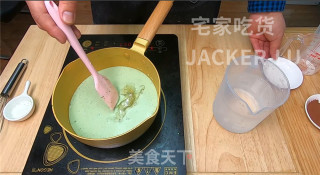 超简单抹茶奶冻，口感Q弹、香滑细腻，一道非常值得推荐的甜点。的做法步骤：6