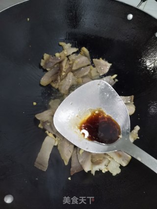 腊肉烧大蒜的做法步骤：4