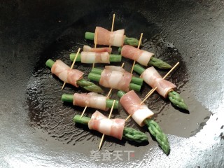 培根芦笋卷的做法步骤：5