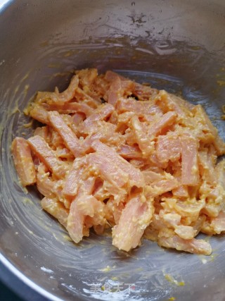 糖醋里脊肉的做法步骤：4