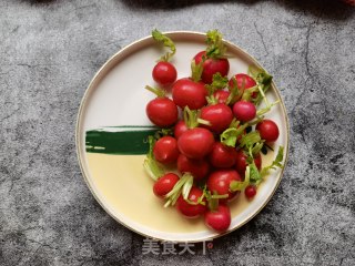 樱桃萝卜蘸酱的做法步骤：4