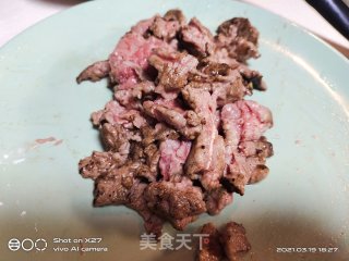 牛肉炒包包菜的做法步骤：3