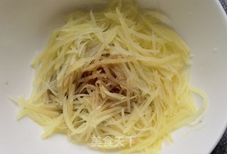 炝拌土豆丝的做法步骤：8