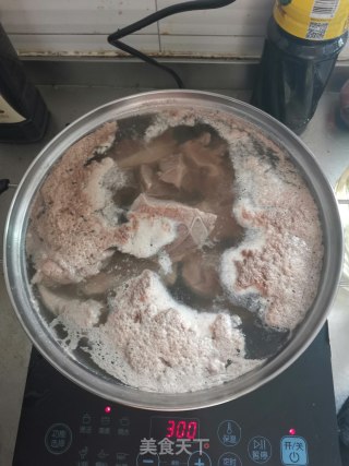 酱大骨的做法步骤：1