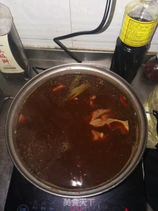 酱大骨的做法步骤：5