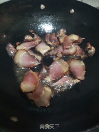 蕨菜炒腊肉的做法步骤：12