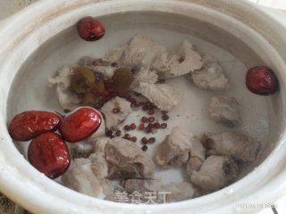排骨冬瓜红豆汤的做法步骤：4