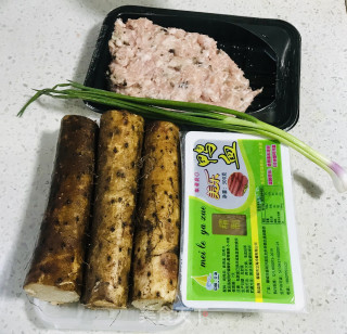 淮山鸭血蒸￼肉末的做法步骤：1