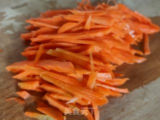 肉丁炸酱面的做法步骤：6