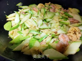 西葫芦鸡蛋炒虾仁的做法步骤：11