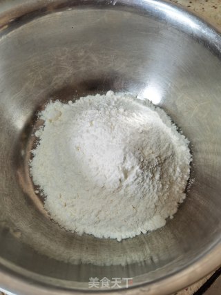 地瓜芝麻饼的做法步骤：1