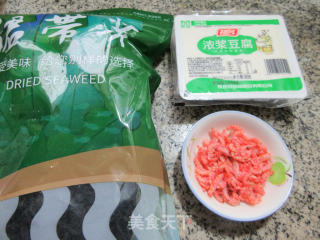 小虾米裙带菜豆腐汤的做法步骤：1