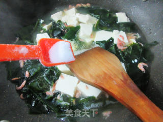 小虾米裙带菜豆腐汤的做法步骤：7