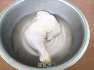 手撕鸡腿的做法步骤：3