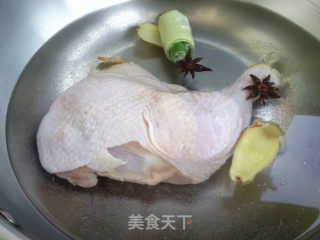 手撕鸡腿的做法步骤：4
