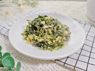 春季一口鲜❤️蒲公英蒸菜❗️蒸时令野菜的做法步骤：1