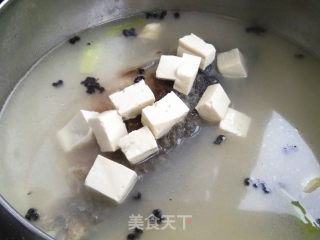 鲫鱼豆腐汤的做法步骤：5