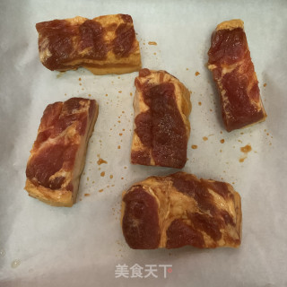 烤奥尔良五花肉的做法步骤：4