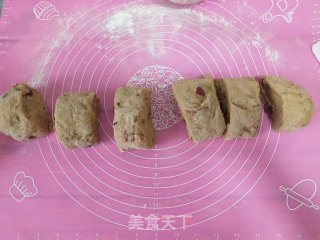 红糖红枣开花馒头的做法步骤：9