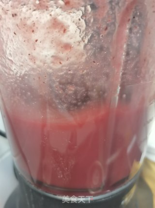 苹果桑葚果汁的做法步骤：3